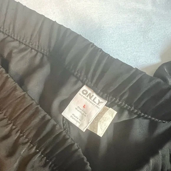 Old Navy L Women's Pajama Set NWT - Picture 3 of 4